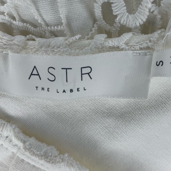 Astr the Label lace dress - Picture 13 of 16